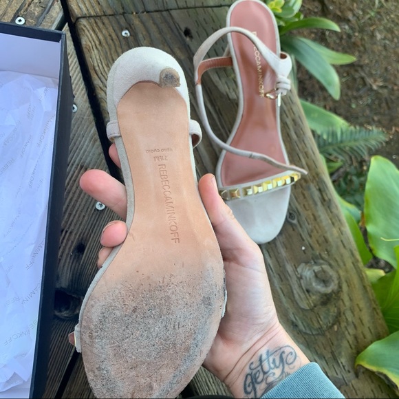 Nude sandals with a heel - Picture 3 of 6